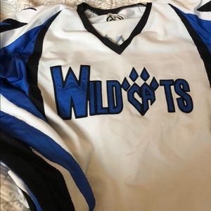 CA wildcats top